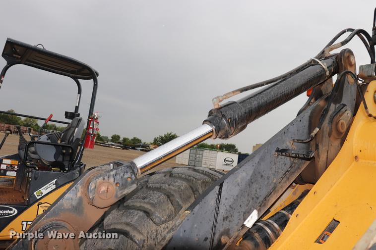 image for item DK9535 2000 John Deere TC62H wheel loader