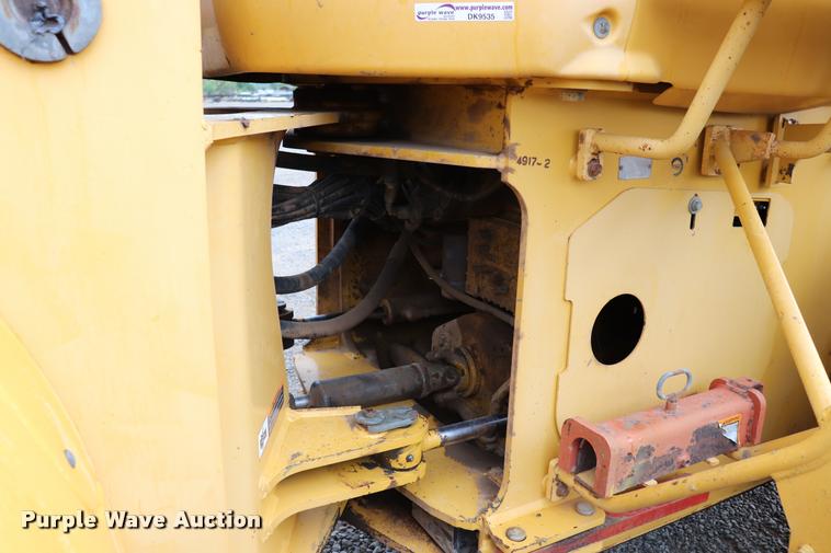 image for item DK9535 2000 John Deere TC62H wheel loader