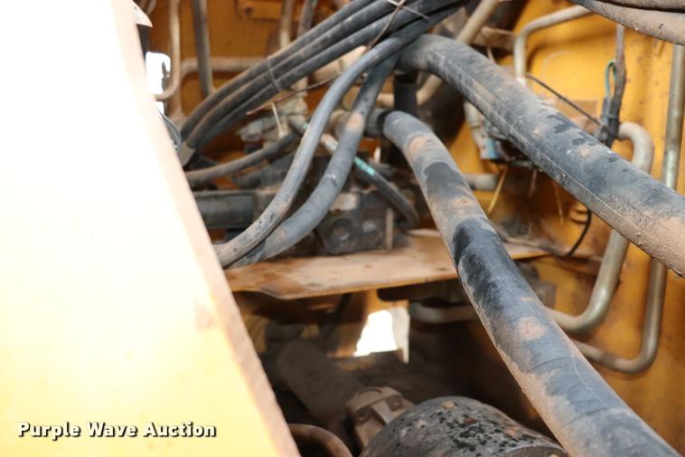 image for item DK9535 2000 John Deere TC62H wheel loader