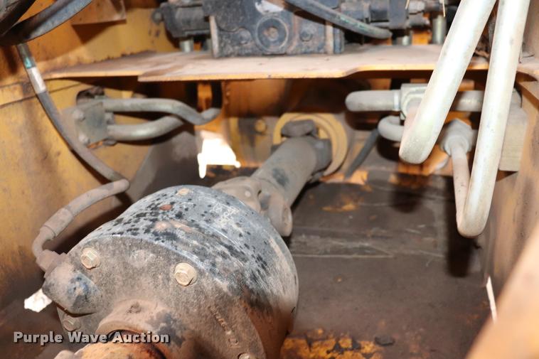 image for item DK9535 2000 John Deere TC62H wheel loader