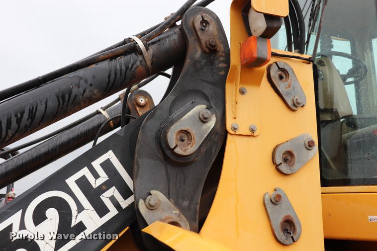 image for item DK9535 2000 John Deere TC62H wheel loader