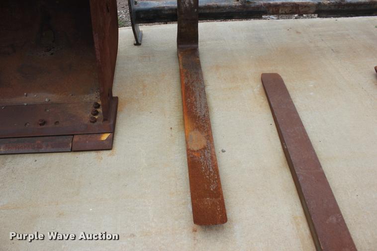 image for item DK9535 2000 John Deere TC62H wheel loader