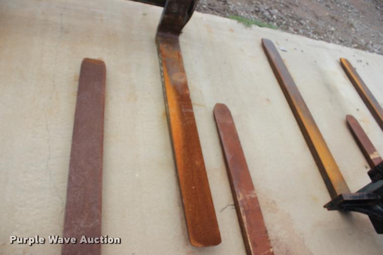 image for item DK9535 2000 John Deere TC62H wheel loader