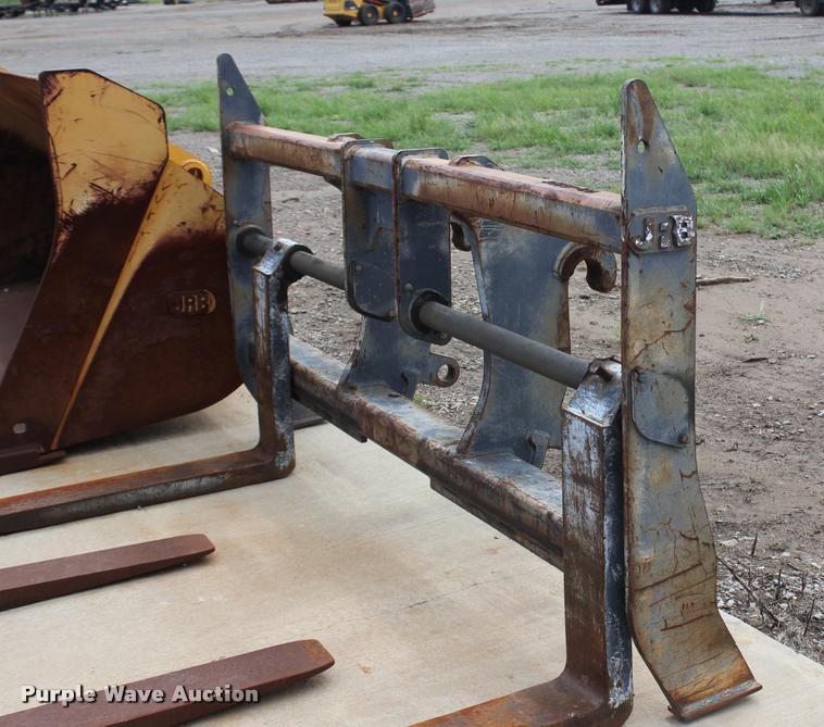 image for item DK9535 2000 John Deere TC62H wheel loader