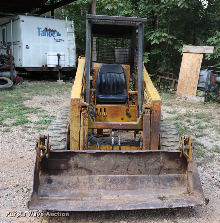 image for item DK9537 1970 Case 1530 skid steer
