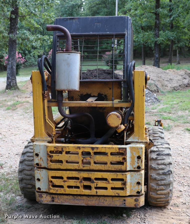image for item DK9537 1970 Case 1530 skid steer