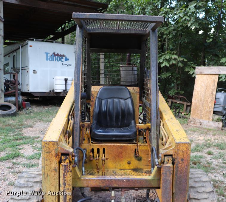 image for item DK9537 1970 Case 1530 skid steer