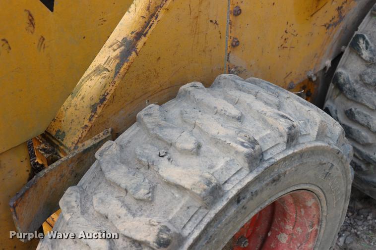 image for item DK9537 1970 Case 1530 skid steer