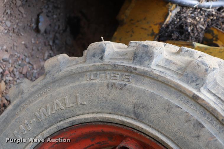 image for item DK9537 1970 Case 1530 skid steer