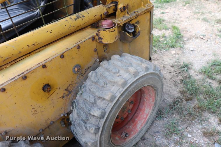 image for item DK9537 1970 Case 1530 skid steer