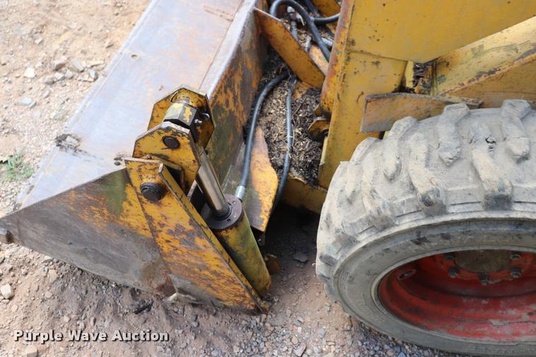 image for item DK9537 1970 Case 1530 skid steer