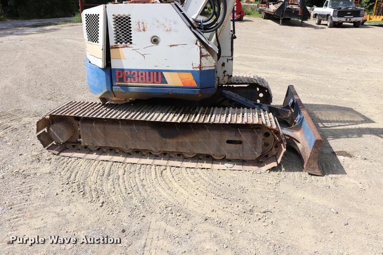 image for item DK9539 Komatsu PC38UU-1 compact excavator