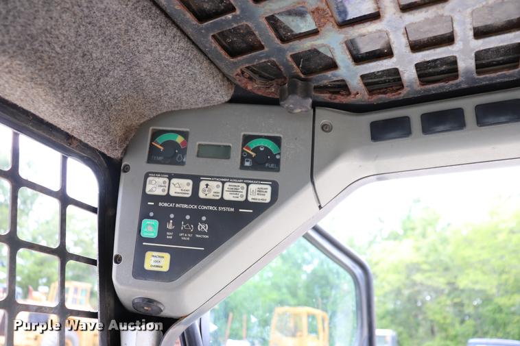 image for item DK9540 2000 Bobcat 773 skid steer