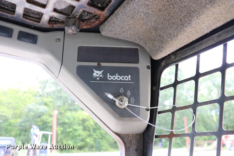 image for item DK9540 2000 Bobcat 773 skid steer