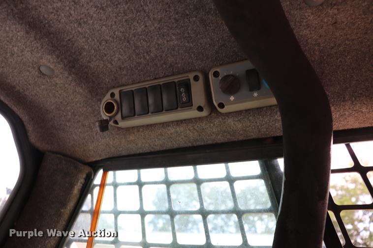 image for item DK9540 2000 Bobcat 773 skid steer