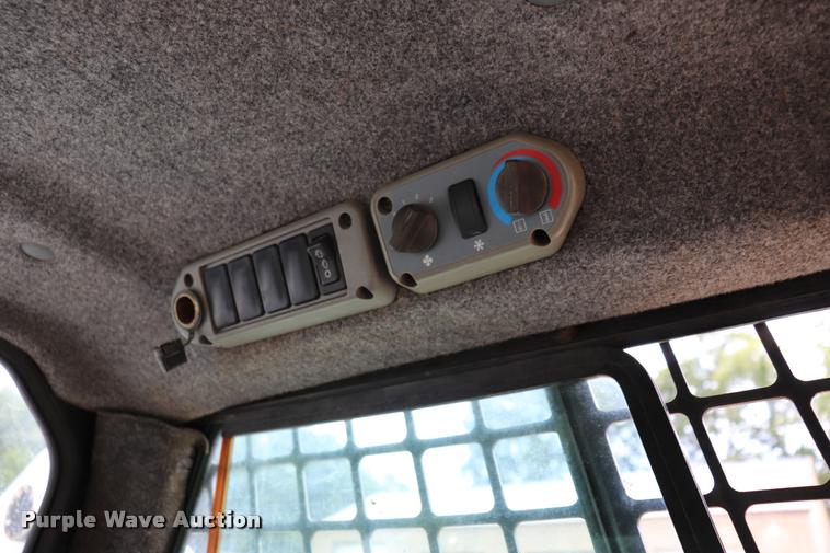 image for item DK9540 2000 Bobcat 773 skid steer