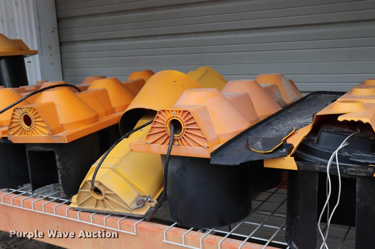 image for item DK9542 Approximately 60 signal heads