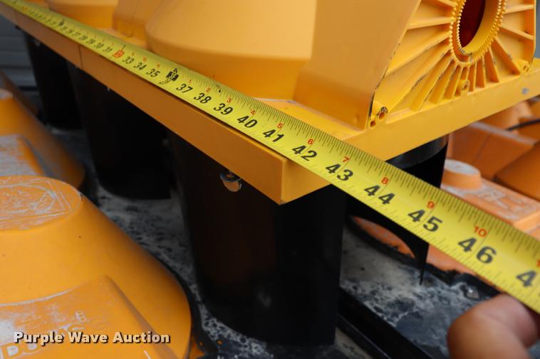 image for item DK9542 Approximately 60 signal heads