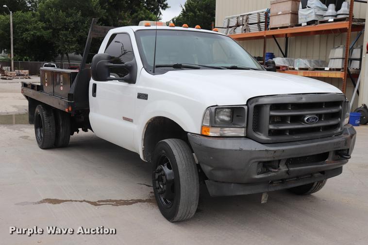 image for item DK9543 2003 Ford F550 Super Duty flatbed truck