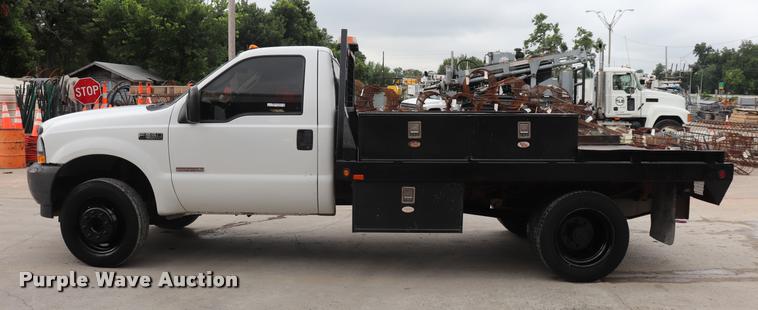 image for item DK9543 2003 Ford F550 Super Duty flatbed truck