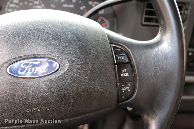 image for item DK9543 2003 Ford F550 Super Duty flatbed truck