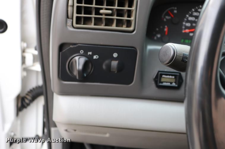 image for item DK9543 2003 Ford F550 Super Duty flatbed truck