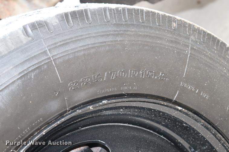 image for item DK9543 2003 Ford F550 Super Duty flatbed truck