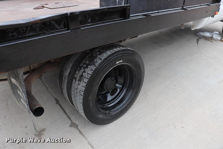 image for item DK9543 2003 Ford F550 Super Duty flatbed truck