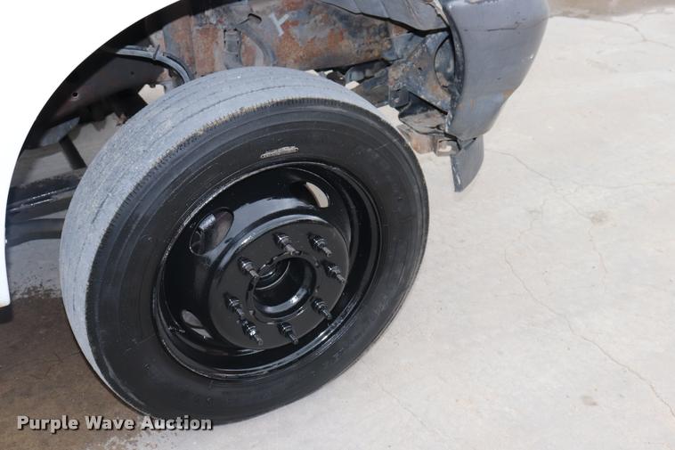 image for item DK9543 2003 Ford F550 Super Duty flatbed truck