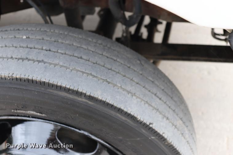 image for item DK9543 2003 Ford F550 Super Duty flatbed truck