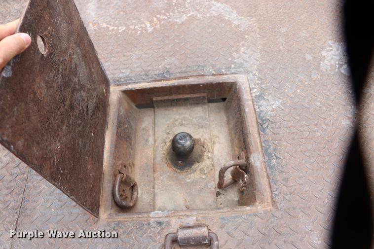 image for item DK9543 2003 Ford F550 Super Duty flatbed truck