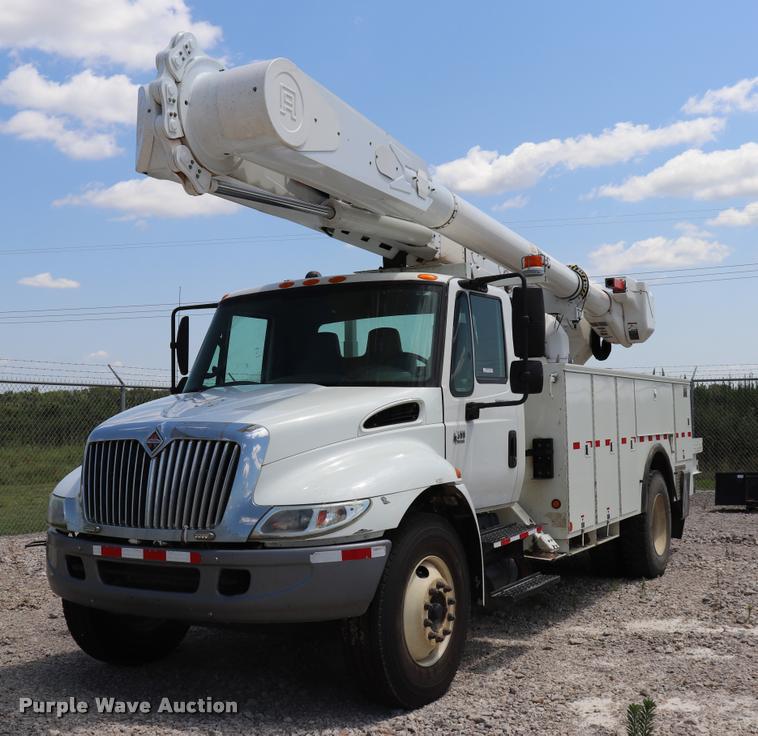 image for item DK9558 2007 International DuraStar 4300 bucket truck