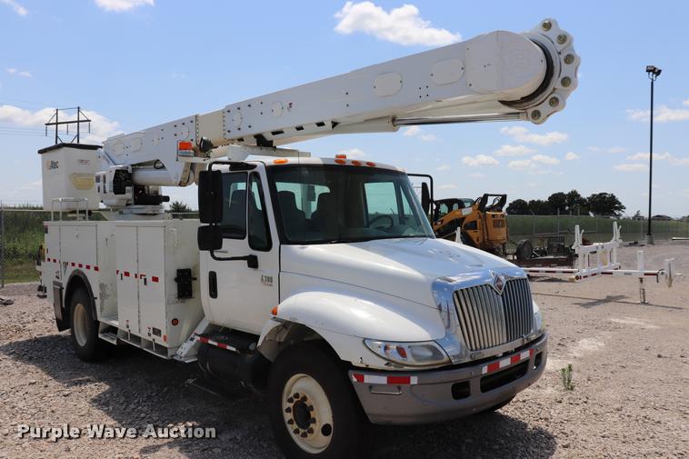 image for item DK9558 2007 International DuraStar 4300 bucket truck