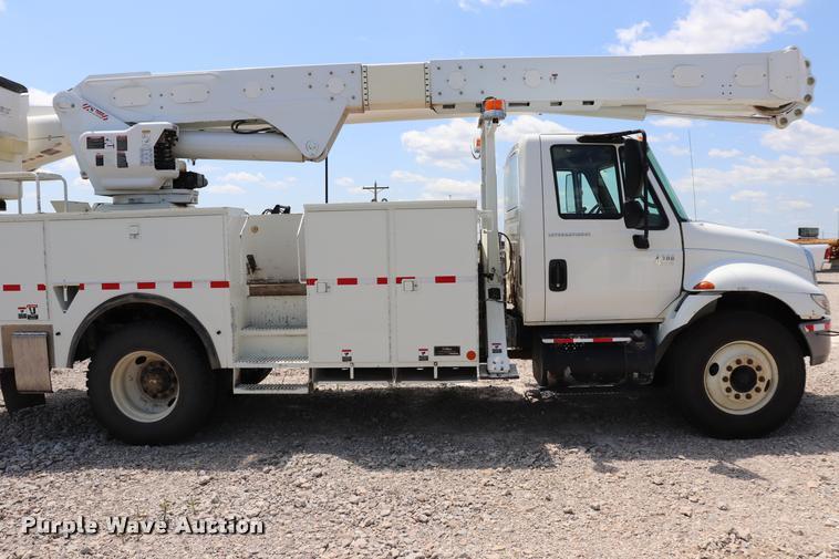 image for item DK9558 2007 International DuraStar 4300 bucket truck
