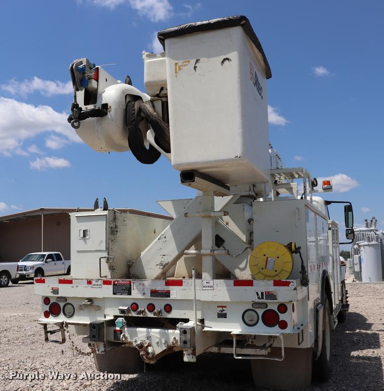 image for item DK9558 2007 International DuraStar 4300 bucket truck