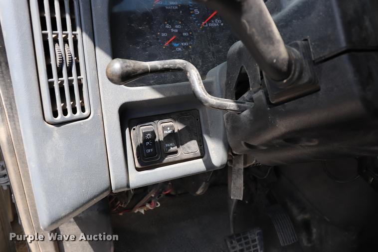 image for item DK9558 2007 International DuraStar 4300 bucket truck