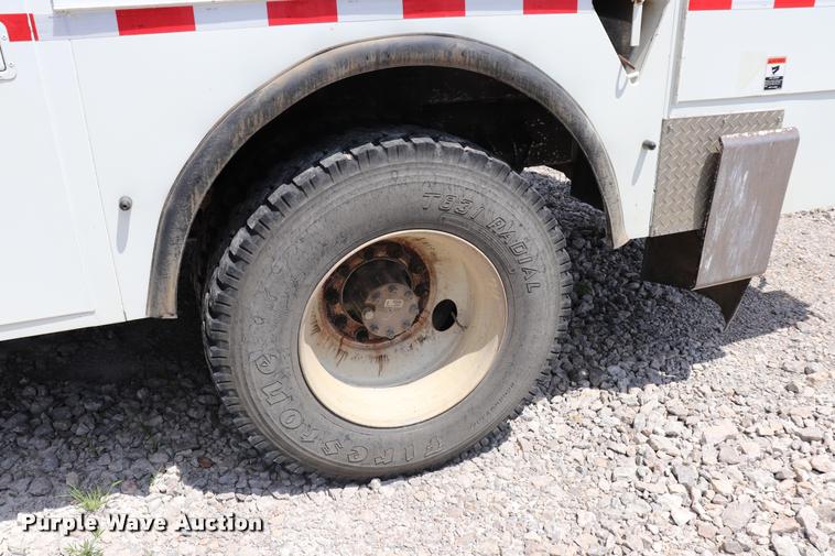 image for item DK9558 2007 International DuraStar 4300 bucket truck