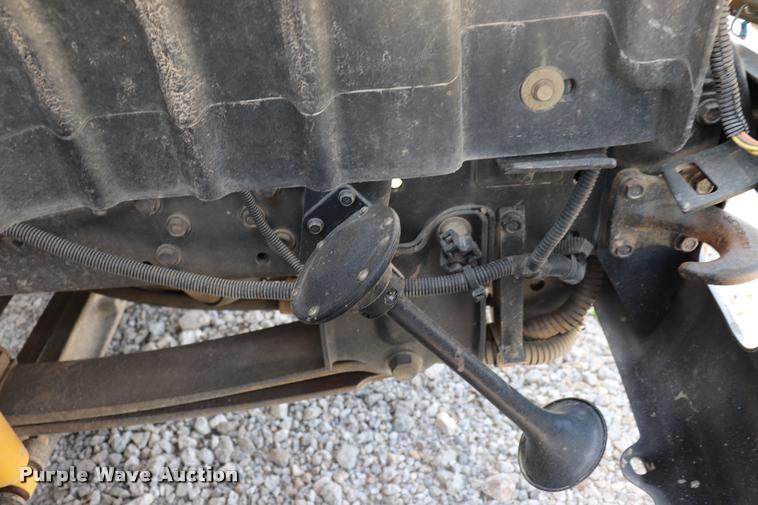 image for item DK9558 2007 International DuraStar 4300 bucket truck