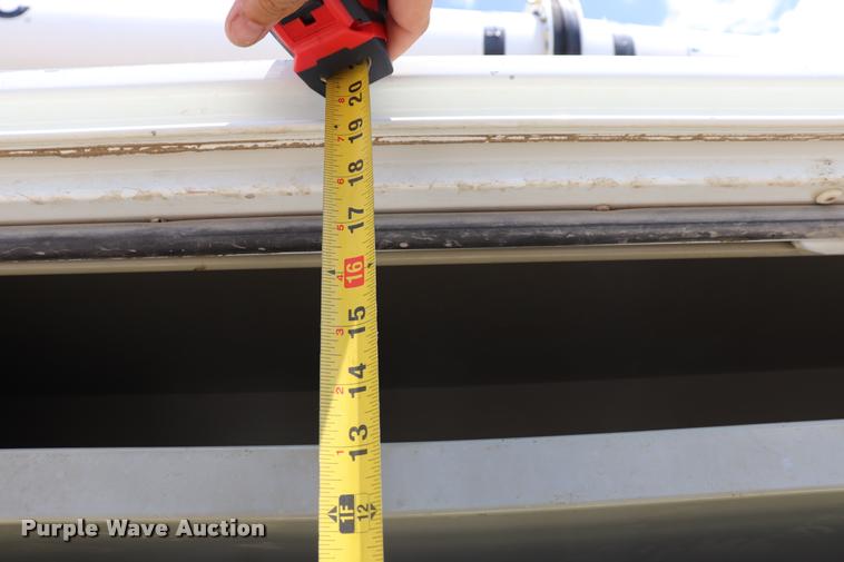 image for item DK9558 2007 International DuraStar 4300 bucket truck