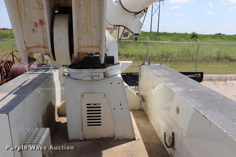 image for item DK9558 2007 International DuraStar 4300 bucket truck