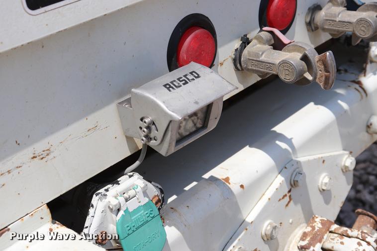 image for item DK9558 2007 International DuraStar 4300 bucket truck