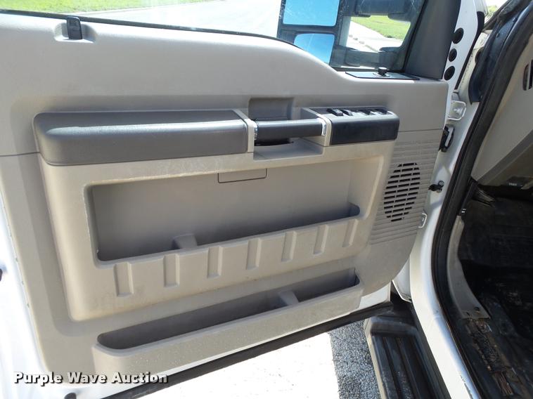 image for item DL9037 2010 Ford F550 Super Duty service truck