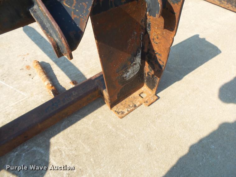 image for item DS9742 Skid steer bale spear