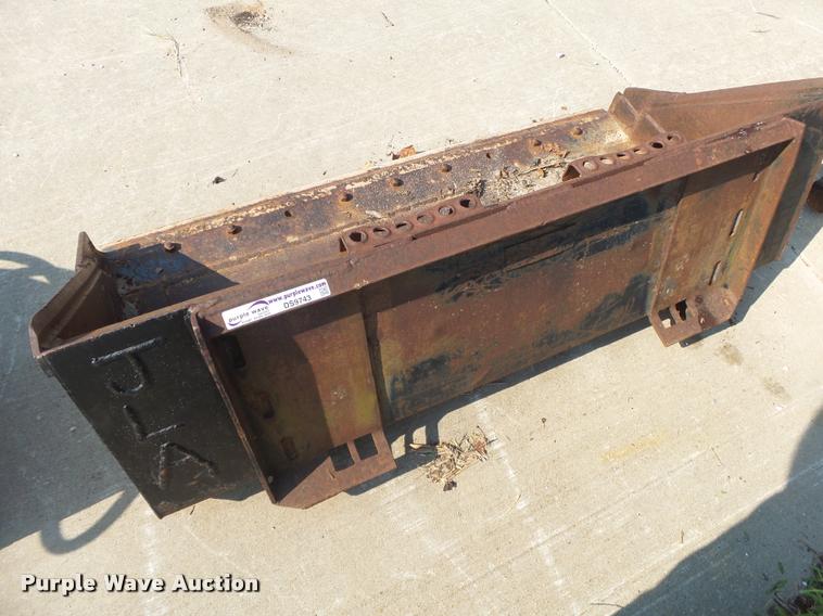 image for item DS9743 Skid steer bucket
