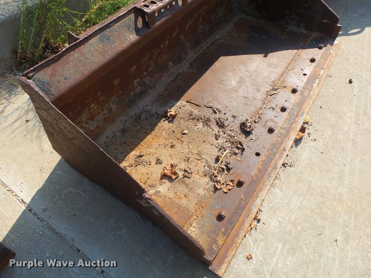 image for item DS9743 Skid steer bucket