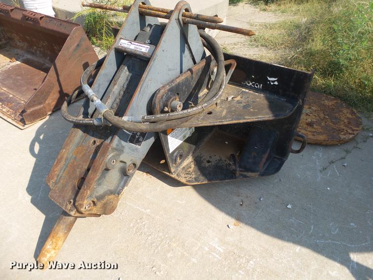 image for item DS9744 Bobcat breaker