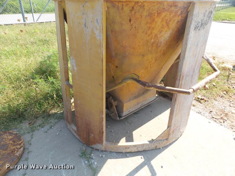 image for item DS9745 Concrete bucket
