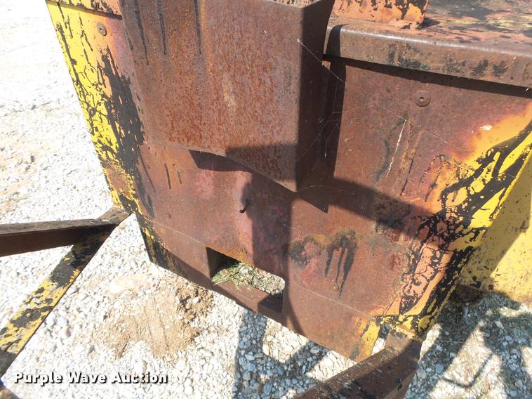 image for item DS9749 Tar pot trailer