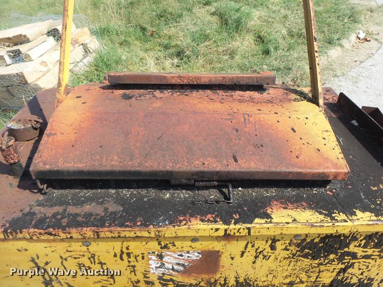 image for item DS9749 Tar pot trailer