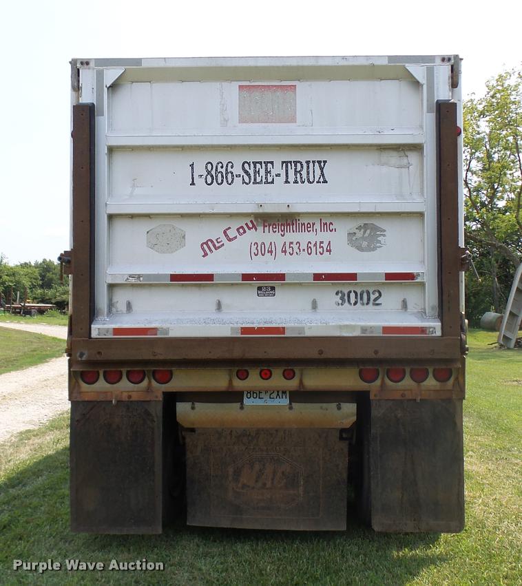 image for item K1842 2007 MAC end dump trailer